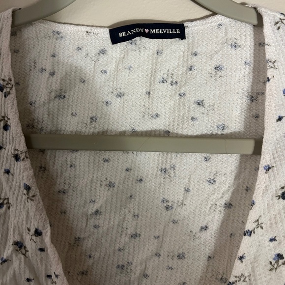 Brandy Melville White Floral Tie-up top - Picture 3 of 4